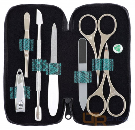 detail 230402-319 střední manikura Jiřka