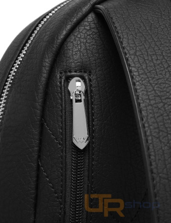 detail ARLEN FOSSY pohodlný městský batůžek na zip Vuch P12187