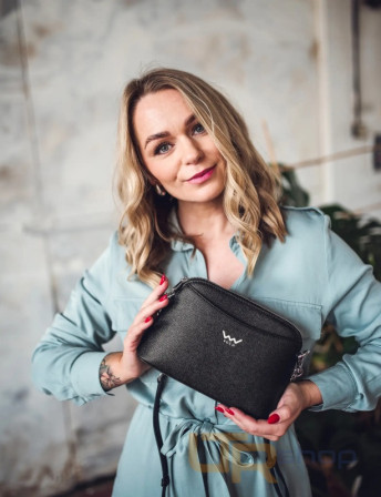 detail FAYE mini crossbody kabelka s řetízkem Vuch P12803